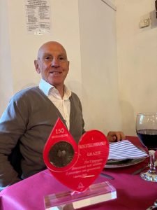 Fernando Moscatelli, premiato per aver raggiunto le 150 donazioni