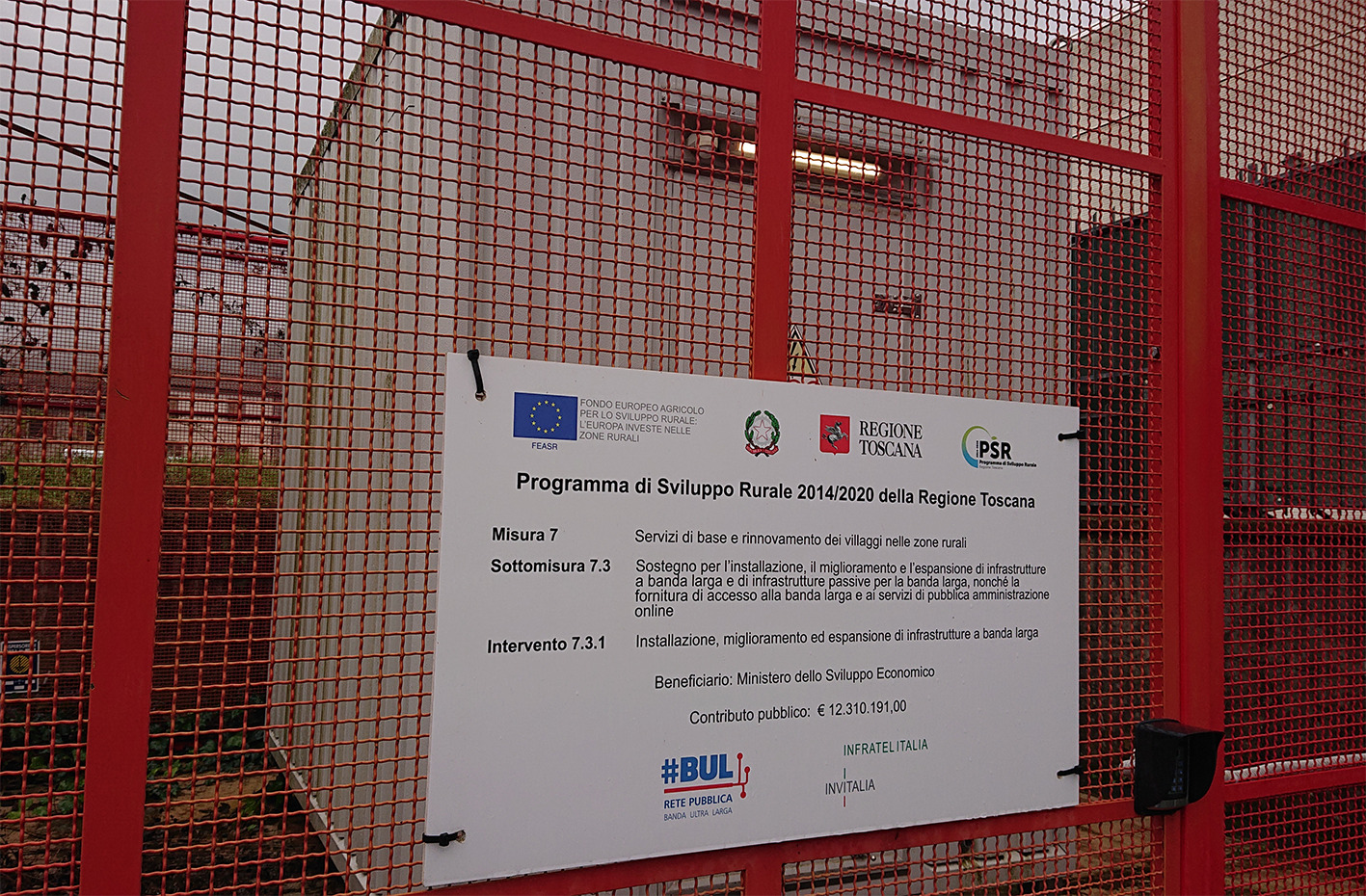 Fibra ottica e Banda Ultra Larga: ancora non si vede la fine del progetto Fibra ottica e Banda Ultra Larga: ancora non si vede la fine del progetto