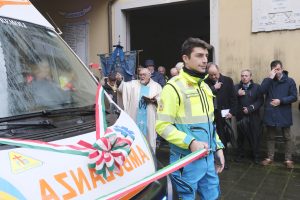 Nuova ambulanza alla misericordia (Foto Massimo Pasquali)