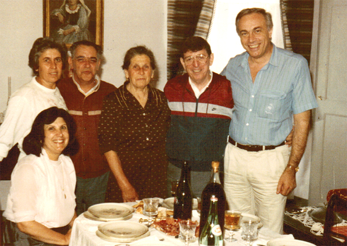 Lou Carnesecca e quel legame mai reciso con la terra dei genitori Lou Carnesecca e quel legame mai reciso con la terra dei genitori
