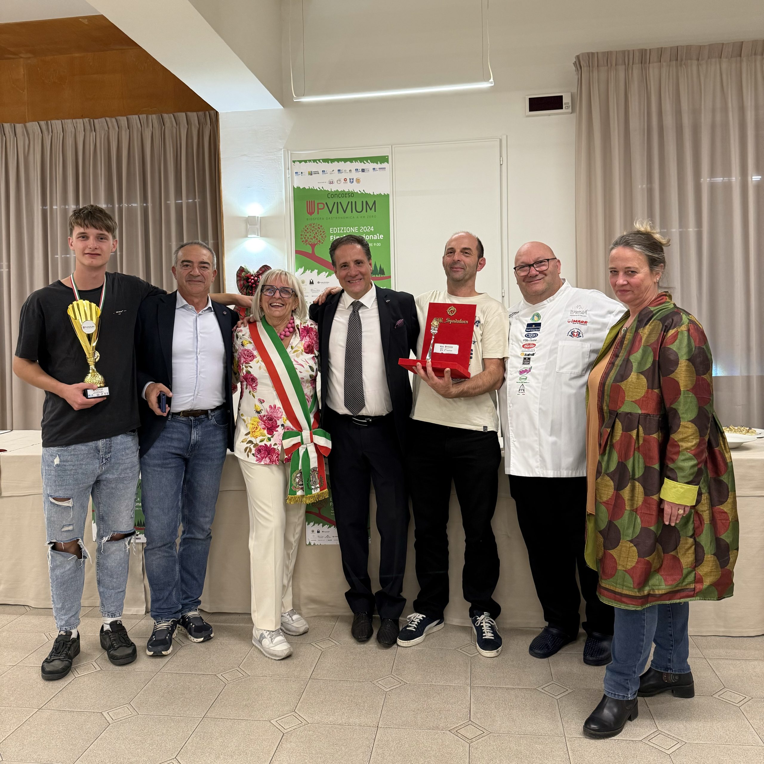 Da Filattiera alla conquista della Sila con gli “scrigni di agnello” Da Filattiera alla conquista della Sila con gli “scrigni di agnello”