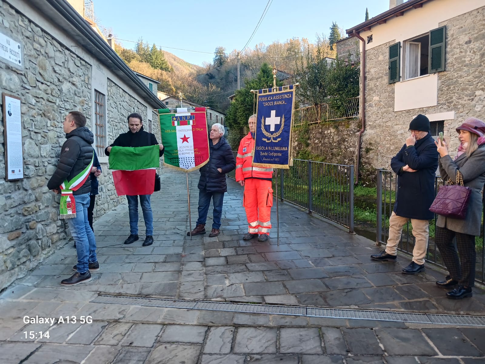 Cerimonia in onore e ricordo del partigiano Alfredo Ricciotti Cerimonia in onore e ricordo del partigiano Alfredo Ricciotti