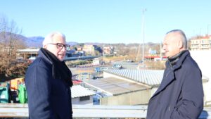 Il presidente Dino Sodini (a destra) con il sindaco di Licciana, Renzo Martelloni (a sinistra)