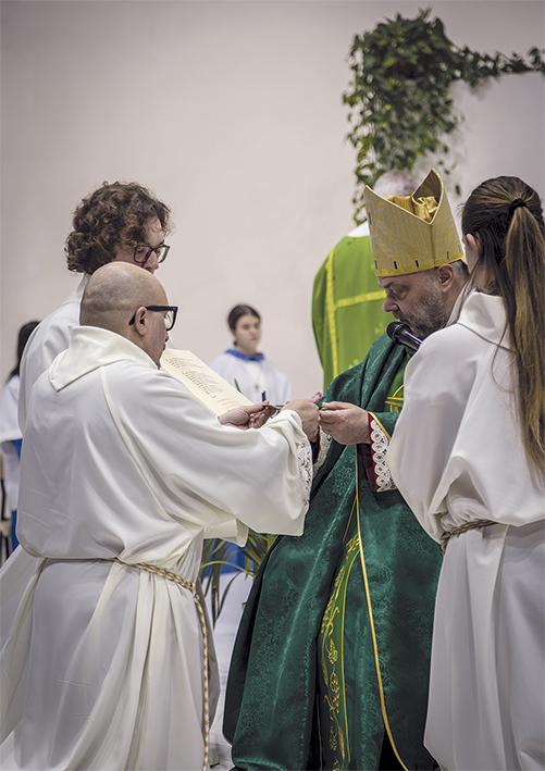Diventare accolito, via del servizio e dell’amore per Cristo Diventare accolito, via del servizio e dell’amore per Cristo