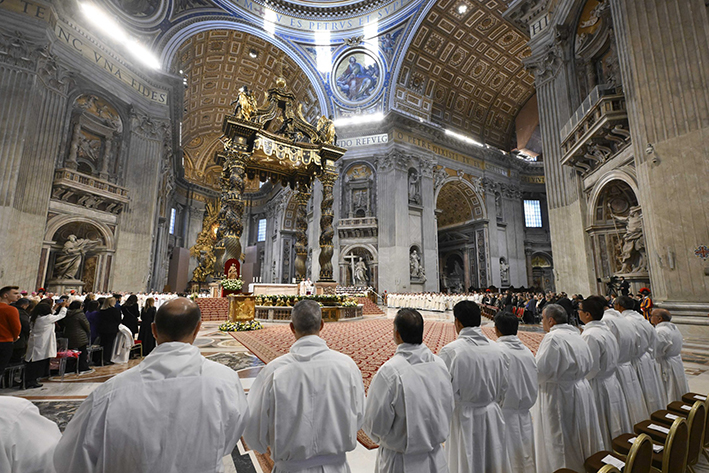 I diaconi essenziali per il servizio alla Chiesa e nelle comunità I diaconi essenziali per il servizio alla Chiesa e nelle comunità