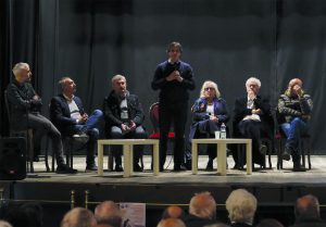 L'intervento del sindaco durante il Convegno al Teatro della Rosa (Foto Massimo Pasquali)
