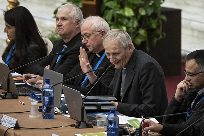 “Costruire comunità aperte, piene di Dio e di umanità” “Costruire comunità aperte, piene di Dio e di umanità”