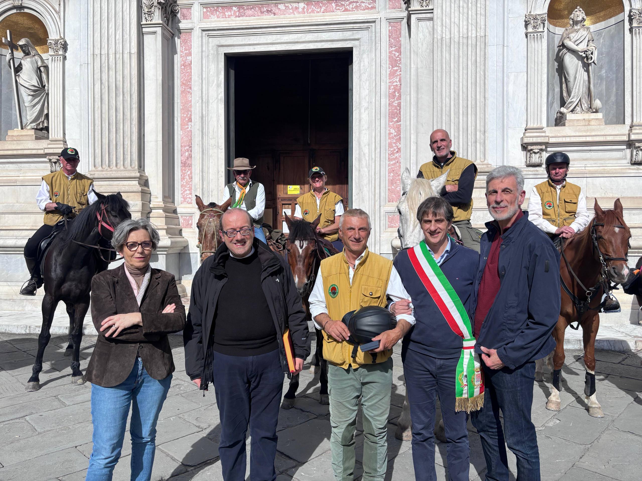 Un pellegrinaggio a cavallo tra fede e turismo lento Un pellegrinaggio a cavallo tra fede e turismo lento