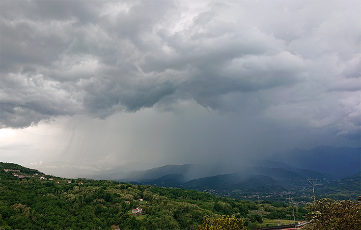 Menu del giorno di maggio: temporale
