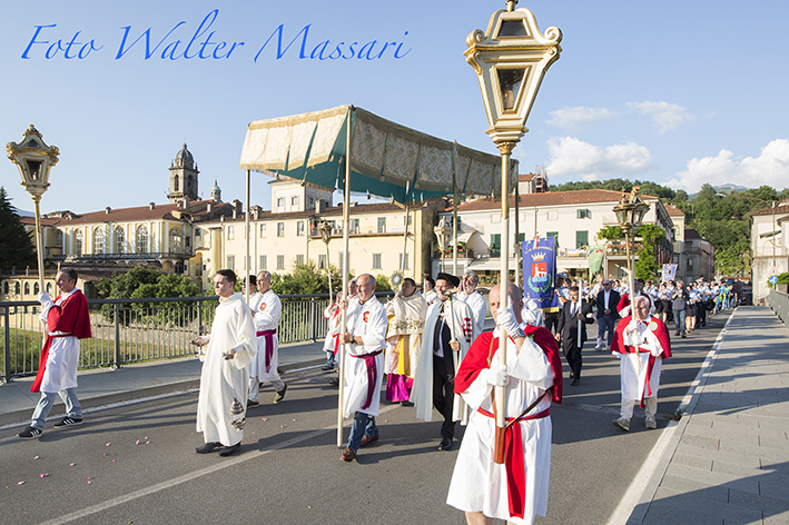 Il Vescovo alle celebrazioni  del Corpus Domini in Diocesi