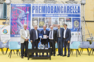 La premiazione di Sandro Piccinini (Foto Walter Massari)