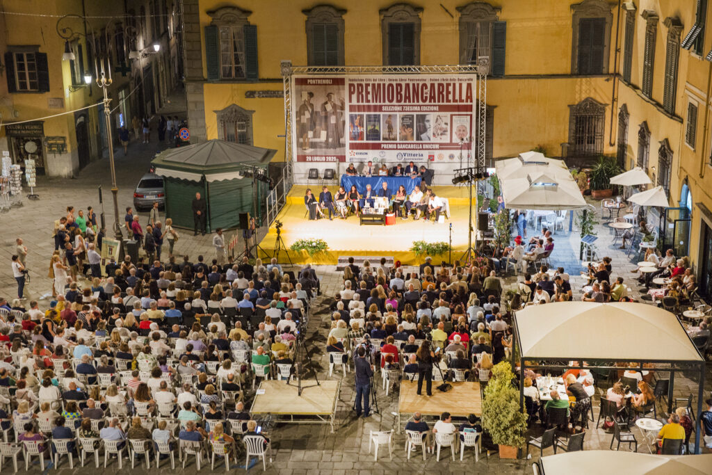 Vista panoramica di piazza della repubblica (Foto Walter Massari)