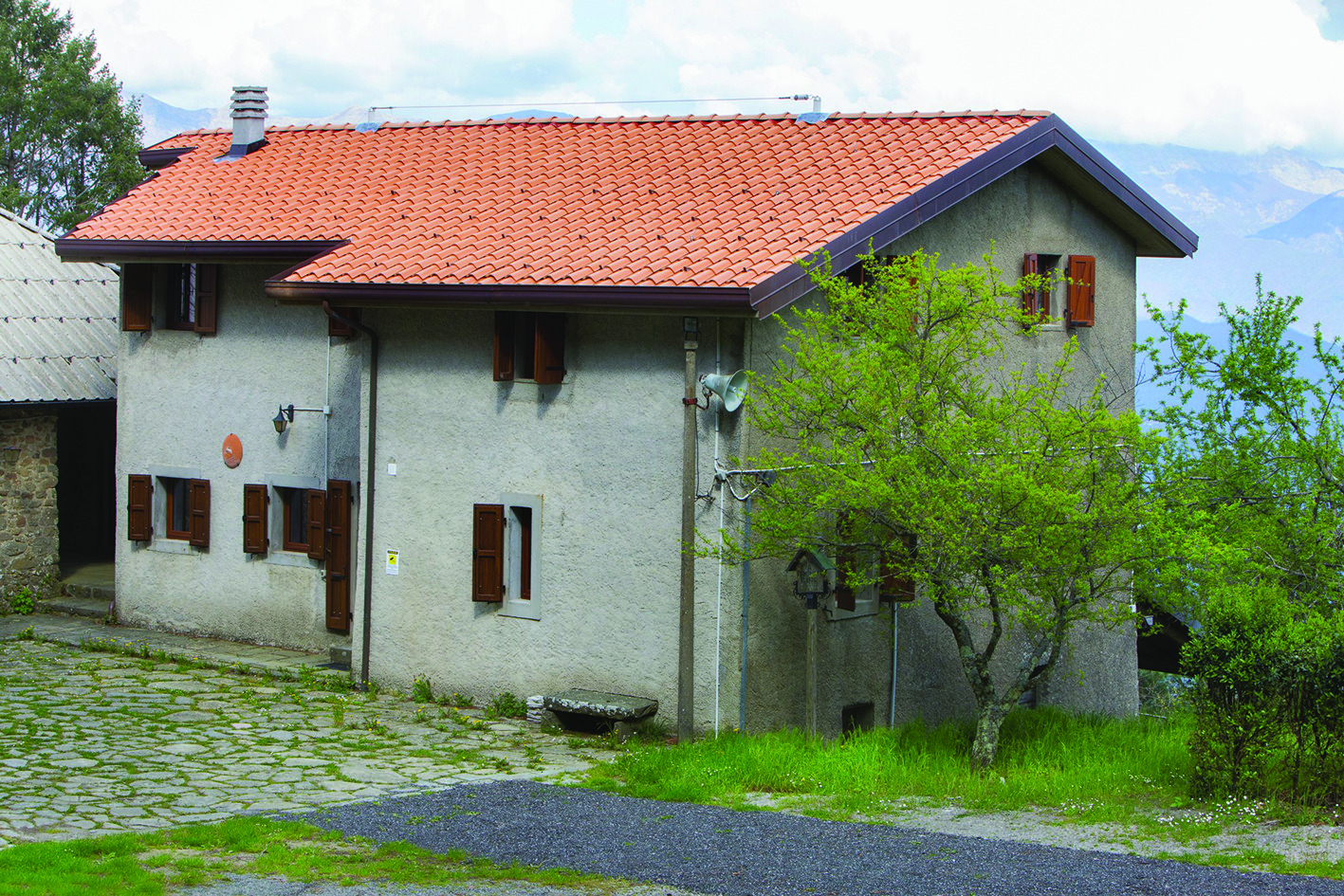 Alla Madonna del Monte festa per la  conclusione dei restauri