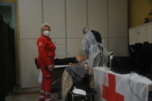 Un momento delle visite alla Croce Rossa di Albiano Magra