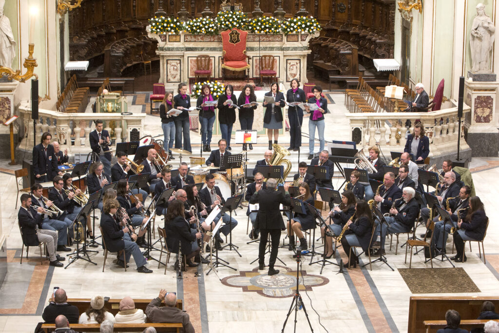 Un momento del concerto della Musica Cittadina e dell’ensemble dei “Registri Variabili” (Foto Walter Massari)