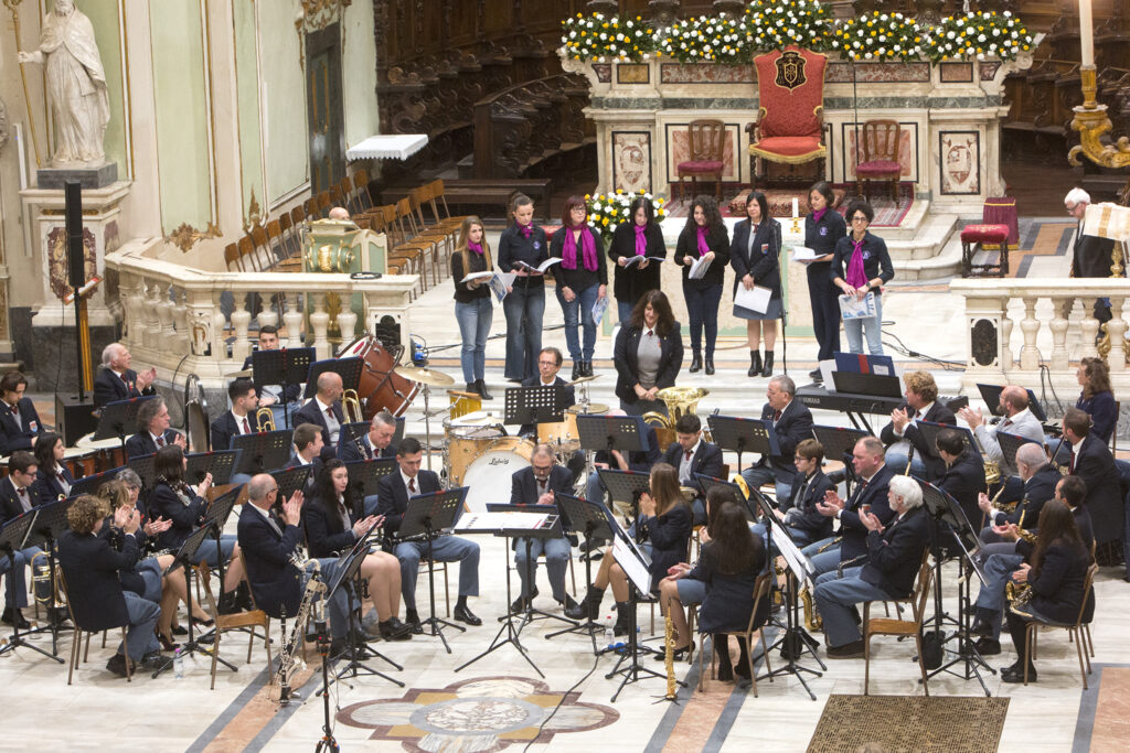 Un momento del concerto della Musica Cittadina e dell’ensemble dei “Registri Variabili” (Foto Walter Massari)