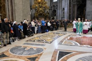 Vaticano, 16 novembre 2025: Papa Leone XIV celebra la Santa Messa per il Giubileo dei Poveri (Foto Vatican Media/SIR)