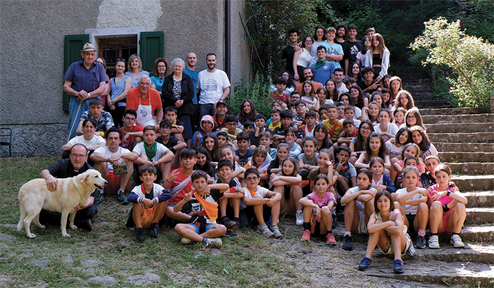 Con giovani e anziani per prendersi cura della comunità e farla crescere