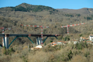 Un'immagine del viadotto di Gravagna