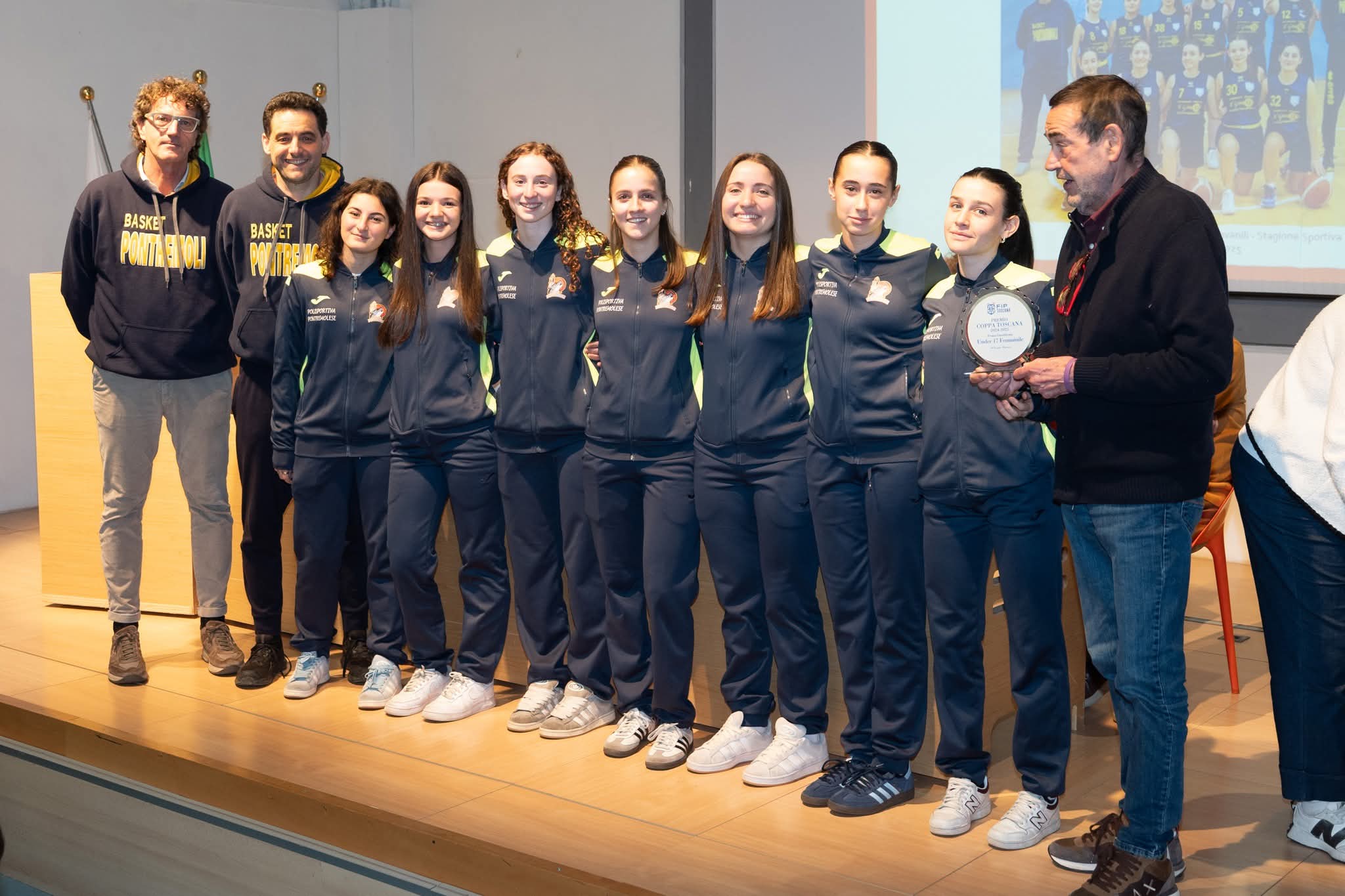 A Pontedera premiato l’under 17 femminile del Basket Pontremoli