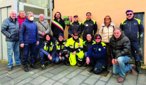 L’inaugurazione del defibrillatore a Villafranca