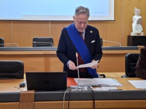 Il giuramento del nuovo presidente della Provincia di Massa Carrara, Roberto Valettini