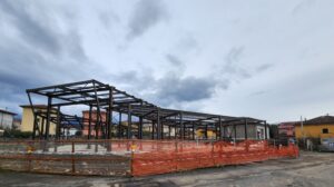 Il cantiere dove sorgerà il centro polifunzionale a Villafranca