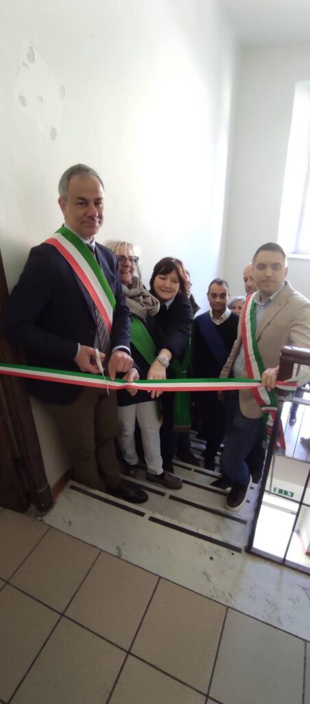 Il taglio del nastro della Casa del Pellegrino a Fivizzano