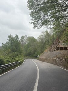 Il tratto della SS 63 nei pressi della Verrucola, dopo che è stato  rimosso il semaforo