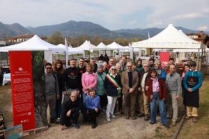 Foto di gruppo dei partecipanti alla due giorni della Rete Slow Food dei Castanicoltori