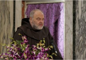 Il vescovo diocesano Fra' Mario Vaccari