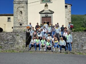 Foto di gruppo dei maggianti di Corlaga
