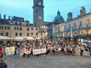 Foto di gruppo dei partecipanti alla Minimarcia (Foto Walter Massari)