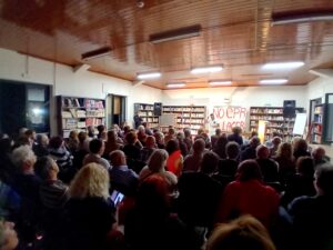 Un momento dello spettacolo "Reietti, come creammo i CPR" andato in scena nelle sale della Biblioteca di Aulla