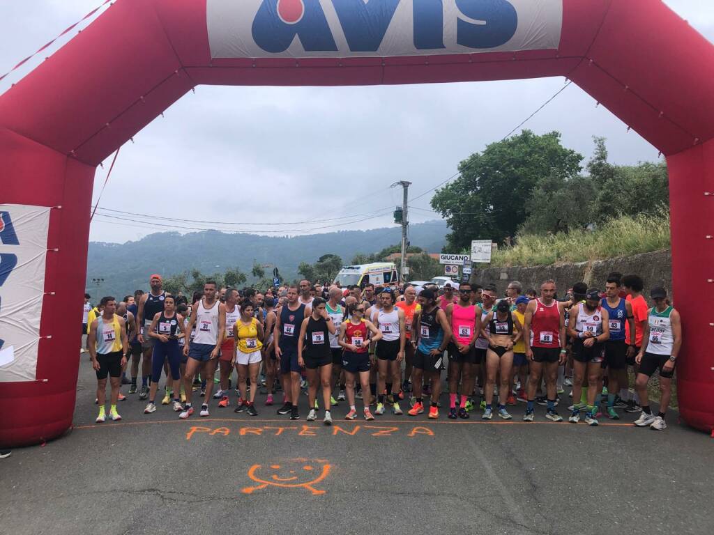 Oltre 150 podisti alla prima Giucano-Fosdinovo run