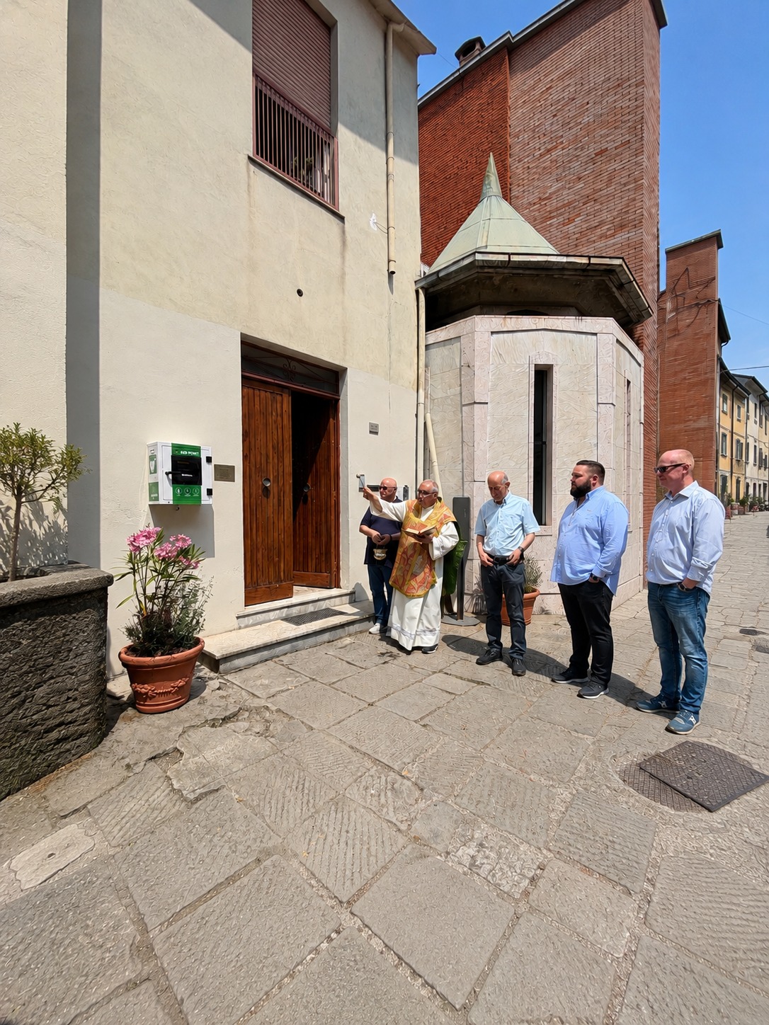 L’associazione “San Pedar” dona un defibrillatore alla comunità