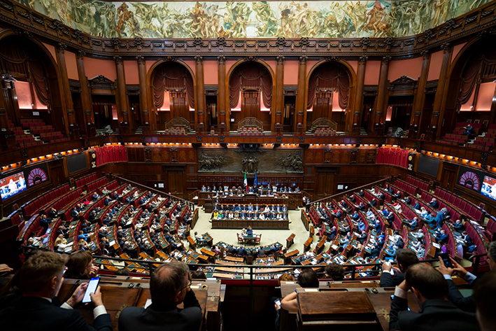 Nel 2027 al voto con una nuova legge elettorale proporzionale ma con premio di maggioranza