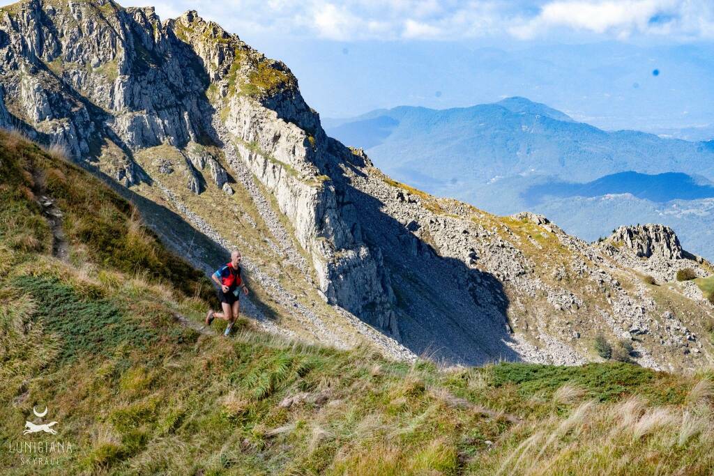 Lo spettacolo della Lunigiana Skyrace: il dominio di Vasoli e Novoa