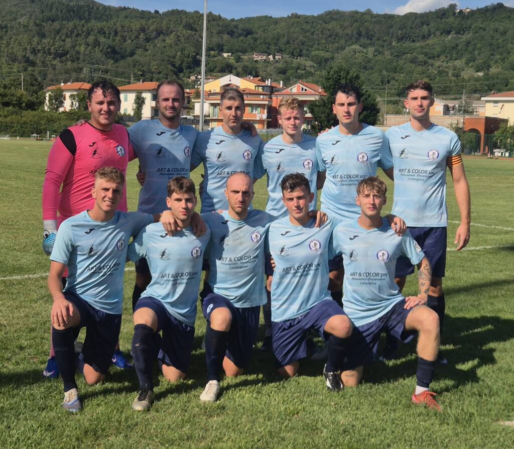 Calcio, volano le lunigianesi: Fivizzanese, Pontremoli e Vallizeri in vetta